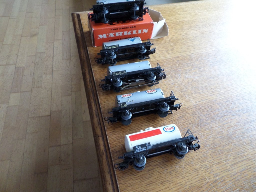 MARKLIN HO 5 wagons citerne ARAL BP ESSO, Envoi, Comme neuf