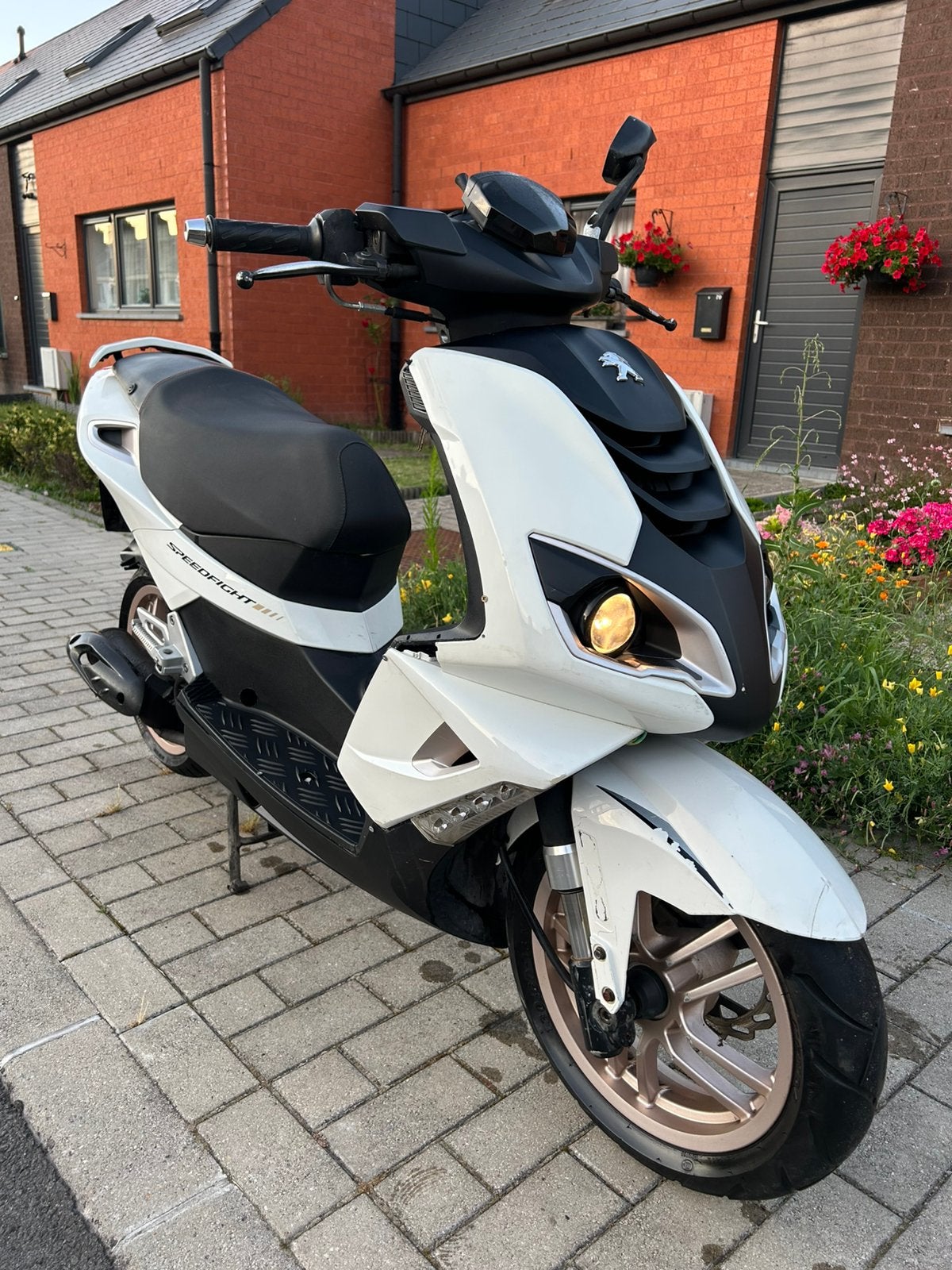 Scooter Peugeot speedfight 4 classe A livraison possible, Fietsen en Brommers, Scooters | Peugeot, Ophalen, Zo goed als nieuw