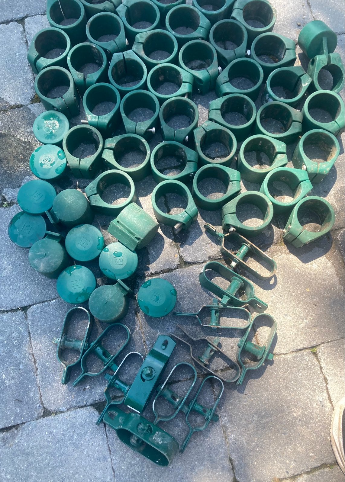 Tendeurs (12) et colliers (37)fil de ligature, Enlèvement, Utilisé