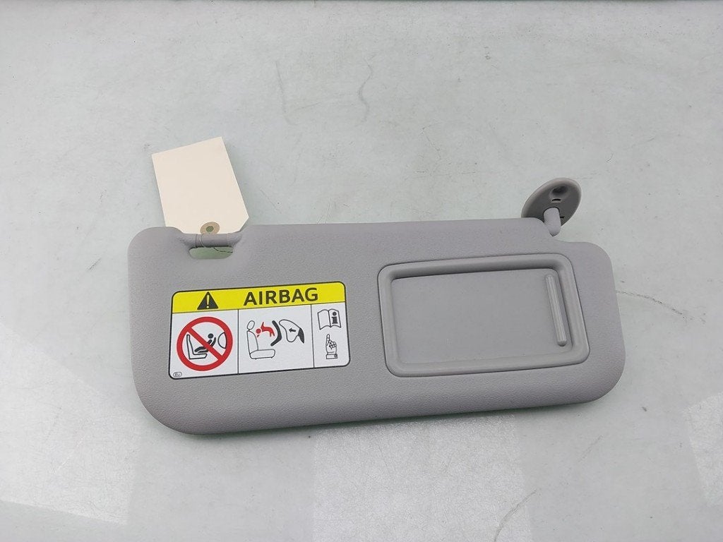 ZONNEKLEP Toyota Aygo X (01-2021/-) (|74310K0090B0|), Gebruikt, Kundenbetreuung@toyota.de, Toyota, Toyota-Allee 2
50858  Köln, DE
