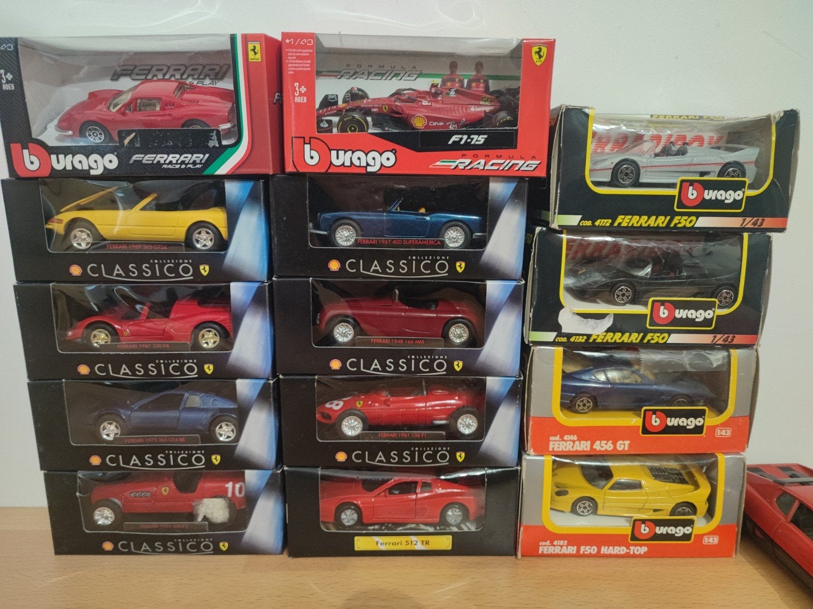 collection Ferrari 1/43 1/24 shell bburago lot 24 miniatures, Enlèvement ou Envoi, Utilisé, Voiture, Autres marques