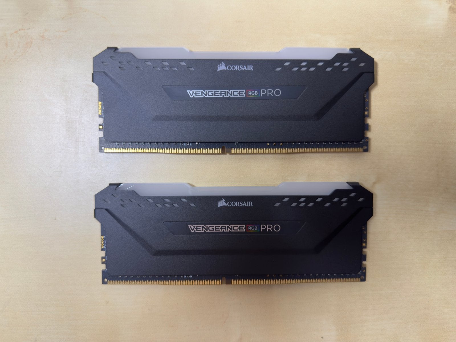 Corsair Vengeance RGB PRO 16GB (2x8GB) DDR4-3200 CL16, Ophalen, DDR4, Zo goed als nieuw, Desktop