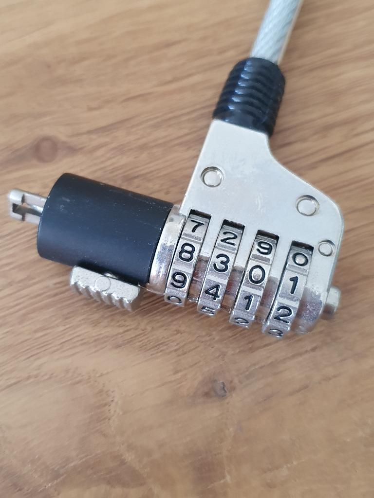 HAMA laptopslot, staal., Ophalen, Zo goed als nieuw