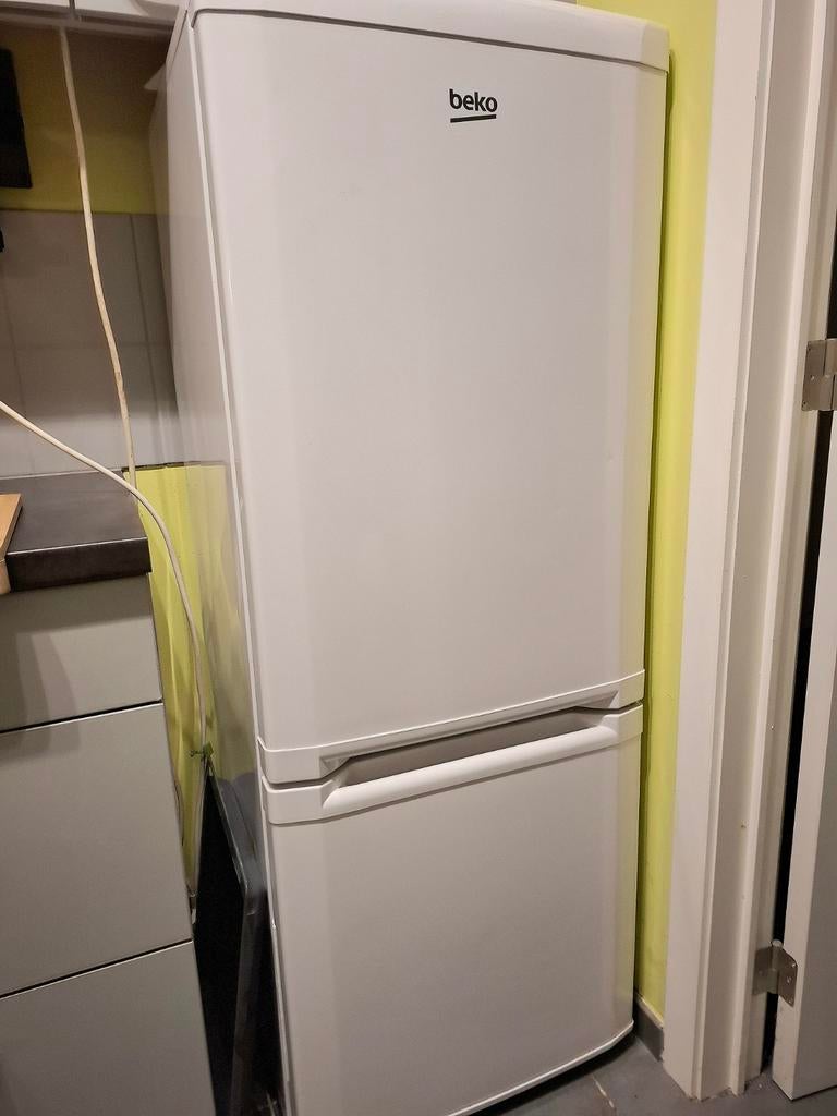 Koelkast met vriezer BEKO, Ophalen