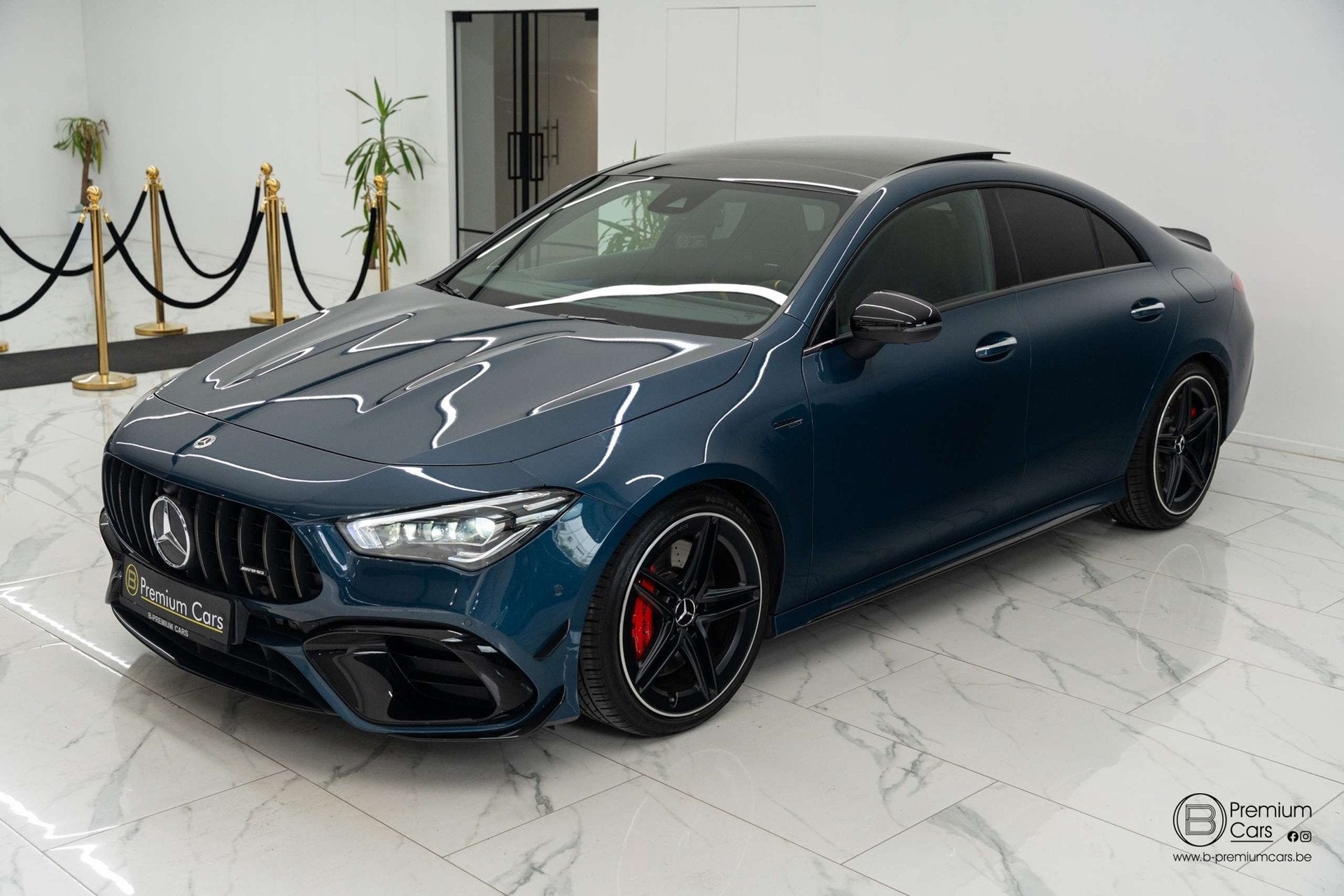 Mercedes-Benz CLA 45 AMG ! Aero pack! Yellow night edition!, Autos, CLA, Entreprise, Entretenue par le concessionnaire, Noir