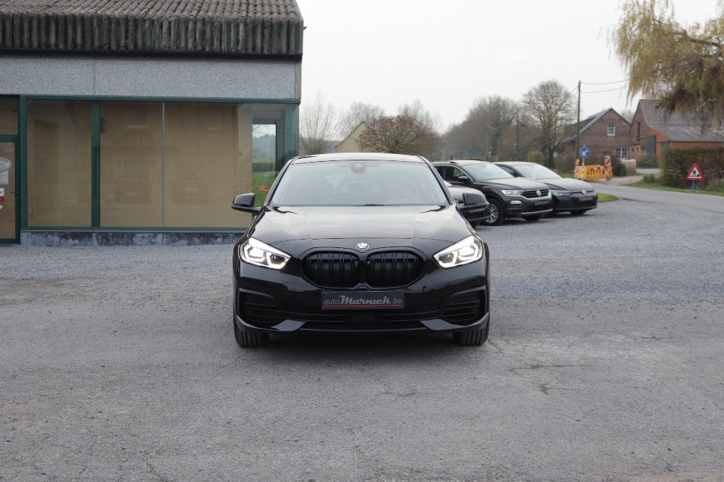 BMW 116i 2021 nieuw model-GPS-Airco-Cruise-Apple-Alu velgen, Auto's, BMW, 1 Reeks, Zwart, https://public.car-pass.be/vhr/7b1459b9-d784-4f8c-b682-f29a4c80d080