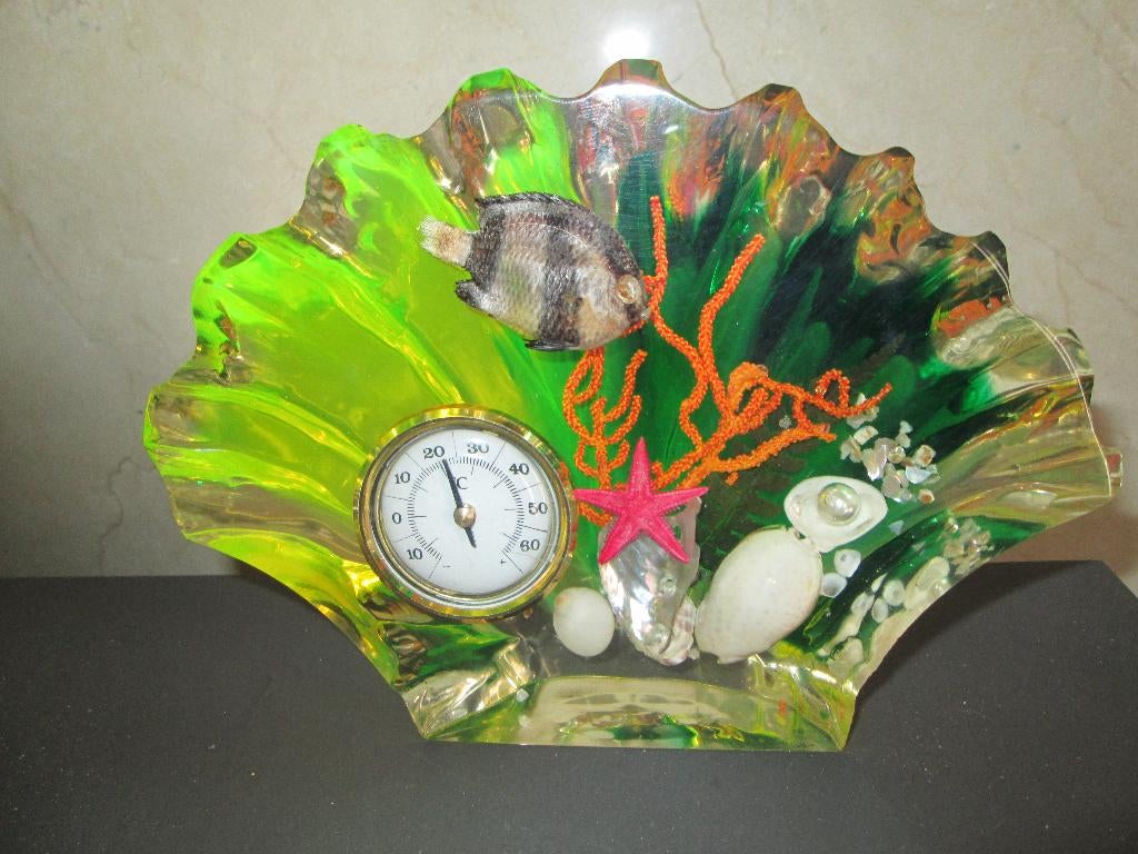 Schelp in kunsthars met zee tafereel en thermometer, Enlèvement ou Envoi