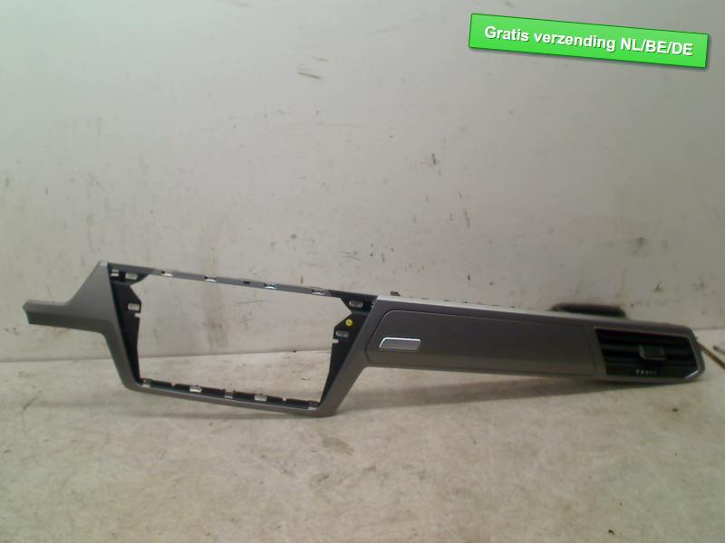 SIERLIJST DASHBOARD Volkswagen Touran (5T1) (5TB858416E), Gebruikt, De Bloemendaal 21 21
5221 EB  'S HERTOGENBOSCH, NL, Info@123Parts.nl