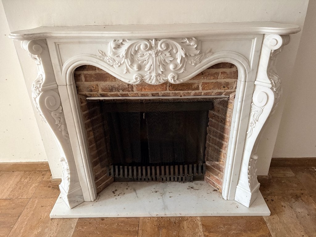Antieke Sierschouw Louis XV – Wit Carrara Marmer, Maison & Meubles, Cheminées, Enlèvement, Utilisé, Cheminée sur pied, Autres types