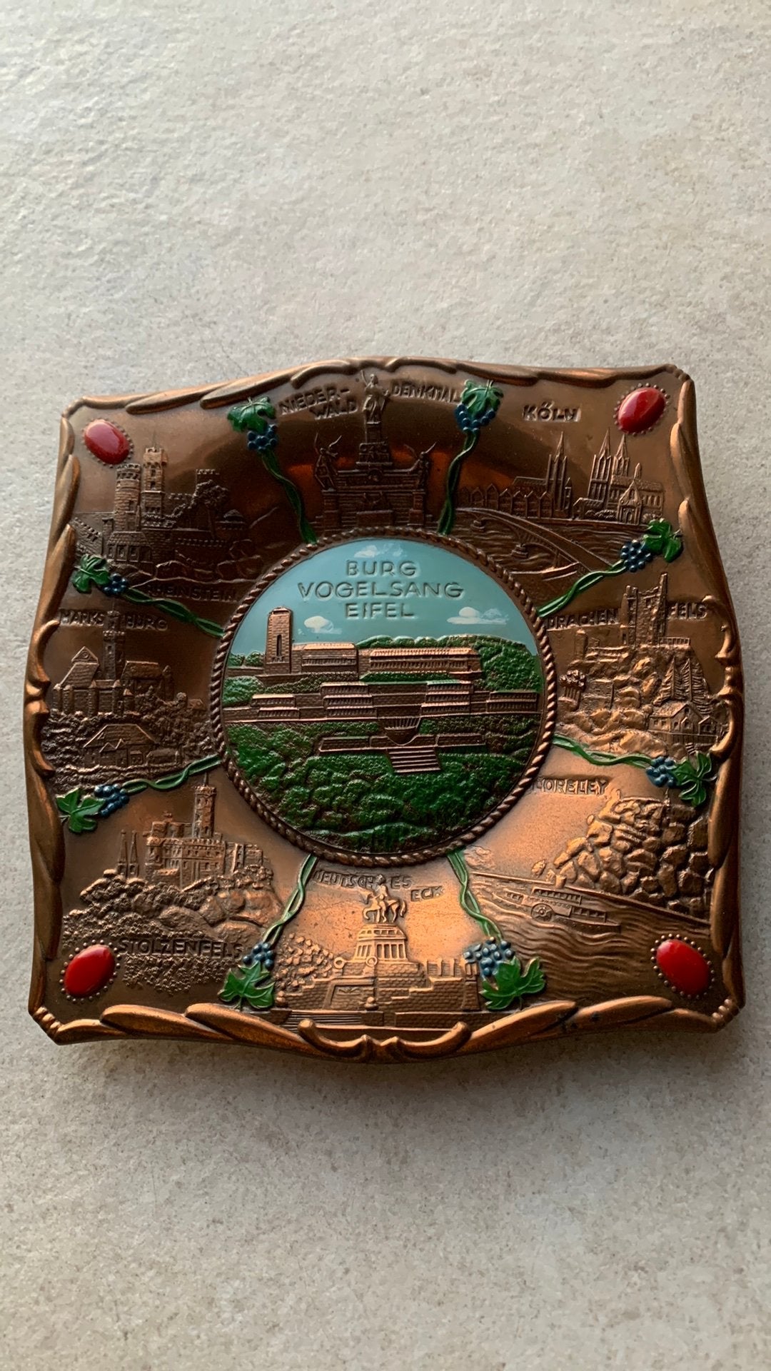 Vintage Koperen Souvenir Wandbord - Burg Vogelsang Eifel, Antiek en Kunst, Antiek | Wandborden en Tegels, Verzenden