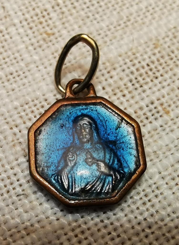 medaillon scapulier hanger Virgo Carmeli Cor Jesu medalie, Ophalen of Verzenden, Gebruikt, Sieraad, Christendom | Katholiek