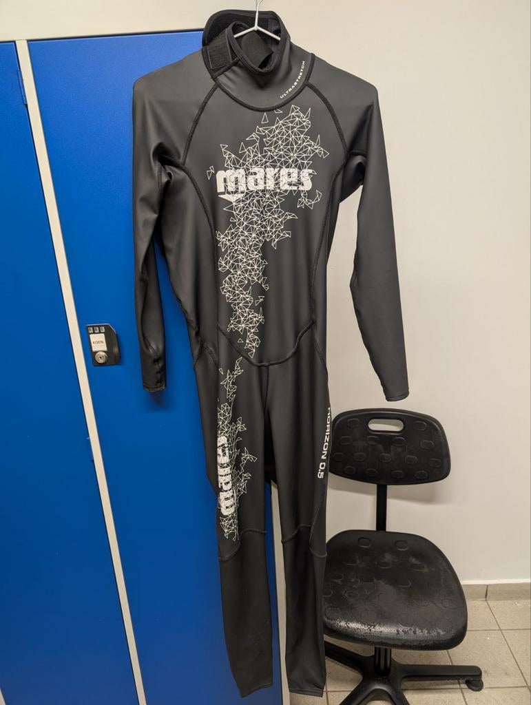 Mares wetsuit freediving mannen, Sports & Fitness, Patinage, Enlèvement