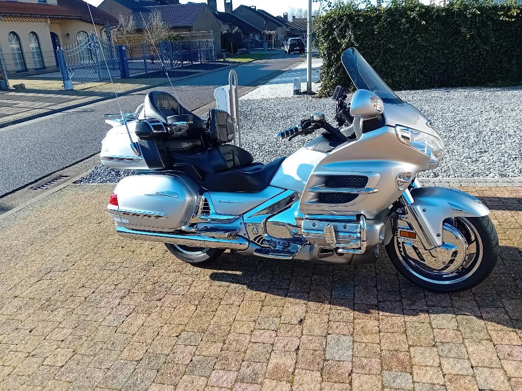GOLDWING 1800 AVEC SEULEMENT 33 600 KM., Enlèvement ou Envoi, Utilisé