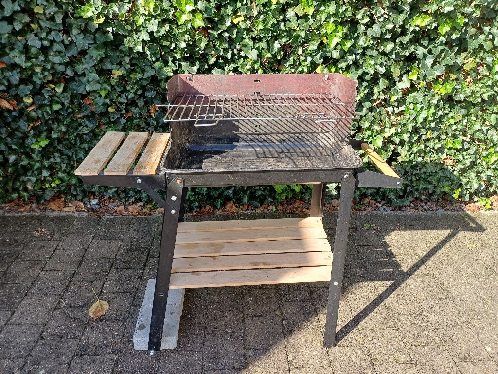 gratis: BBQ, Tuin en Terras, Ophalen, Gebruikt, Overige merken