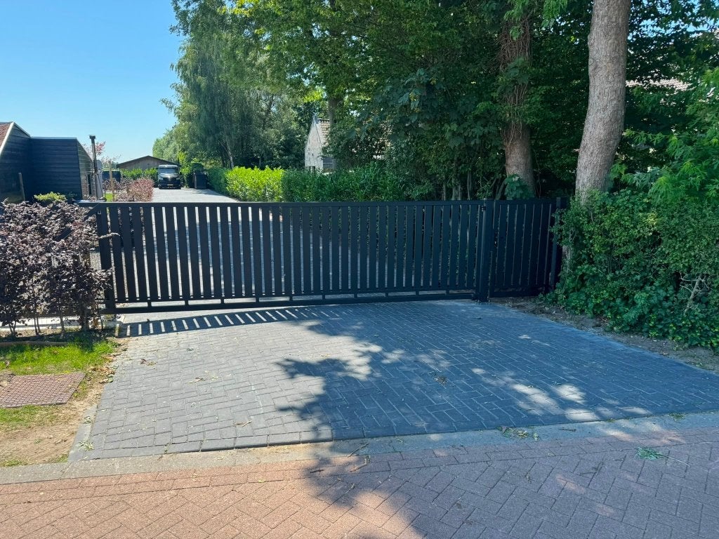 Moderne schuifpoort 'Cairns' in 4 / 5 en 6 meter doorgang!, Tuin en Terras, Tuinpoorten, Staal, Schuifpoort, Nieuw, Ophalen of Verzenden