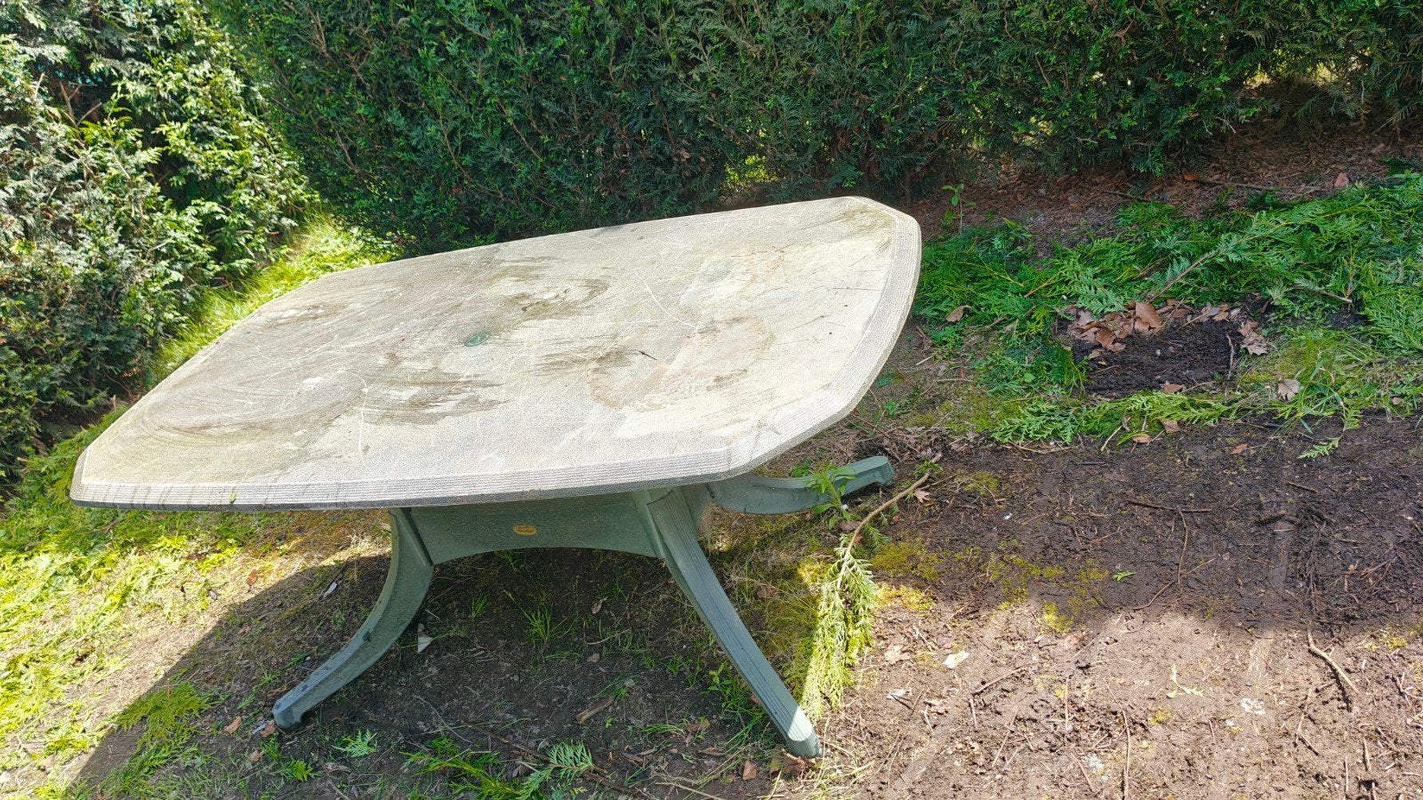 buiten tafel 4personen voor bouw werf, Ophalen