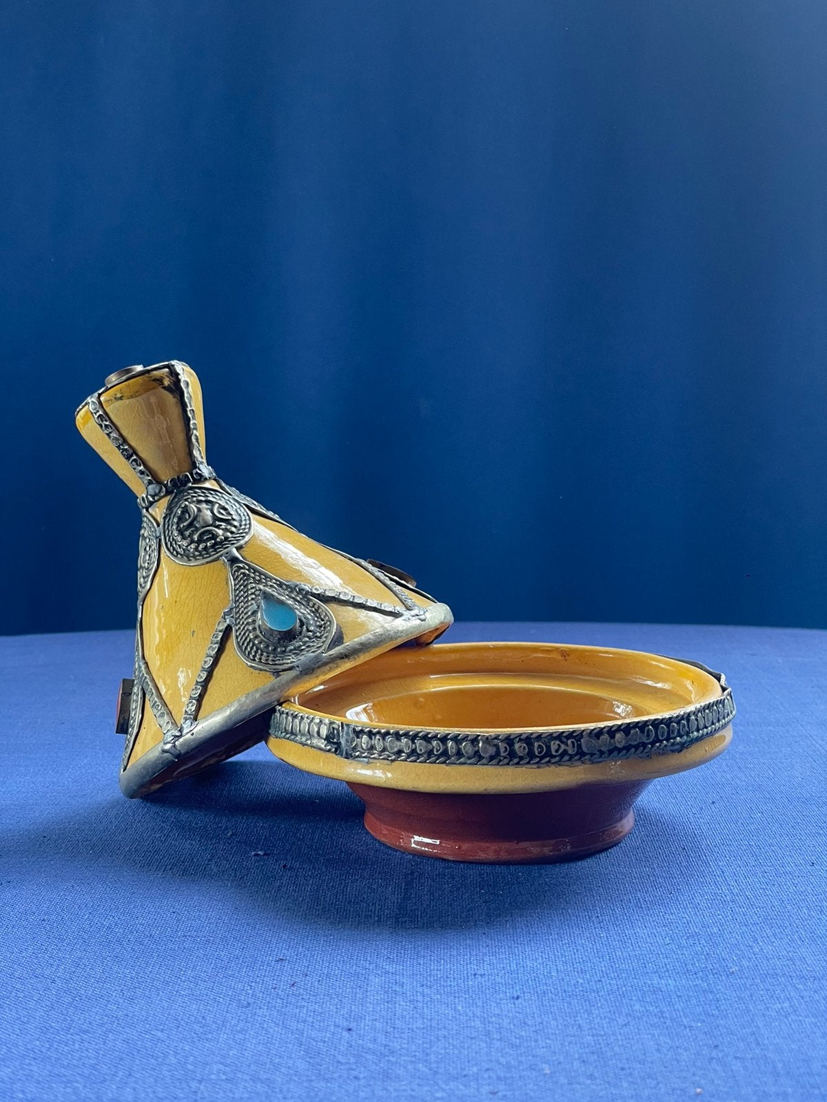 Marokkaanse tajine – handgemaakt keramiek, Ophalen of Verzenden, Zo goed als nieuw, Aardewerk, Vintage