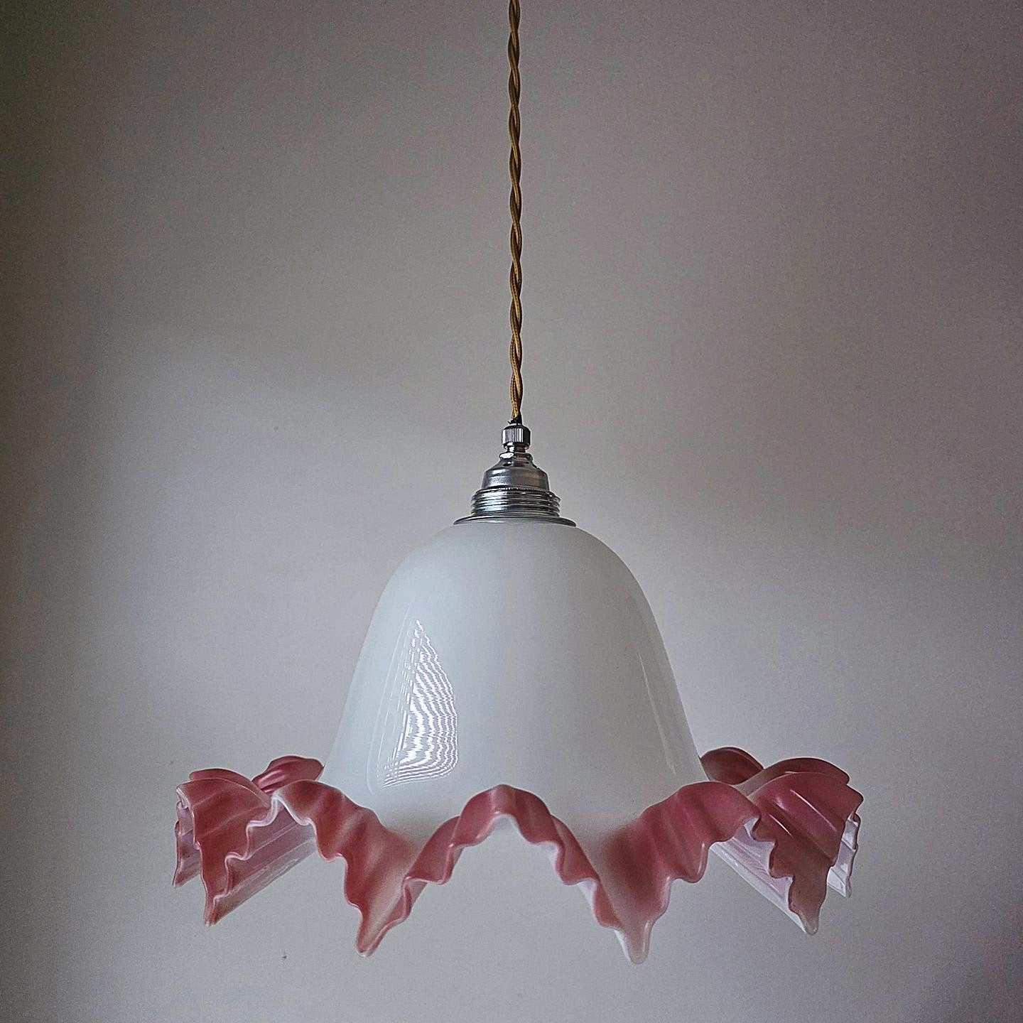 Vintage opaline glazen tulpenlamp., Antiek en Kunst, Antiek | Verlichting, Ophalen of Verzenden