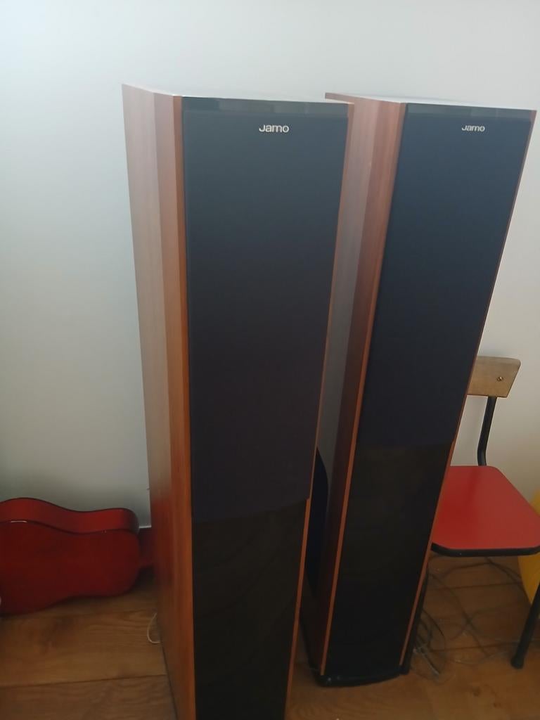 Jamo luiddpreker.  Boxen. S 606, Enlèvement, Jamo