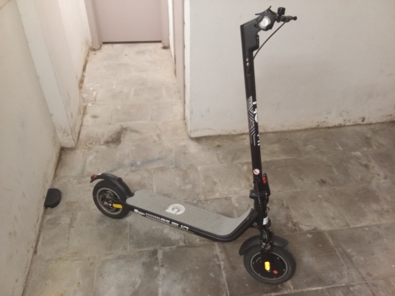 Electrische Step, Fietsen en Brommers, Steps, Ophalen, Zo goed als nieuw, Elektrische step (E-scooter), Urban glide