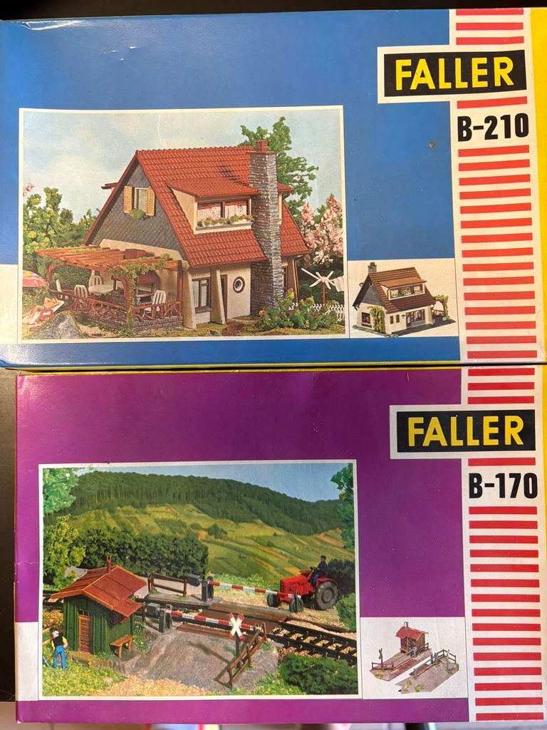 FALLER HO MAISON PASSAGE A NIVEAU VINTAGE NEUF EN BOITE, Enlèvement ou Envoi, Comme neuf, Pont, Tunnel ou Bâtiment, Autres marques