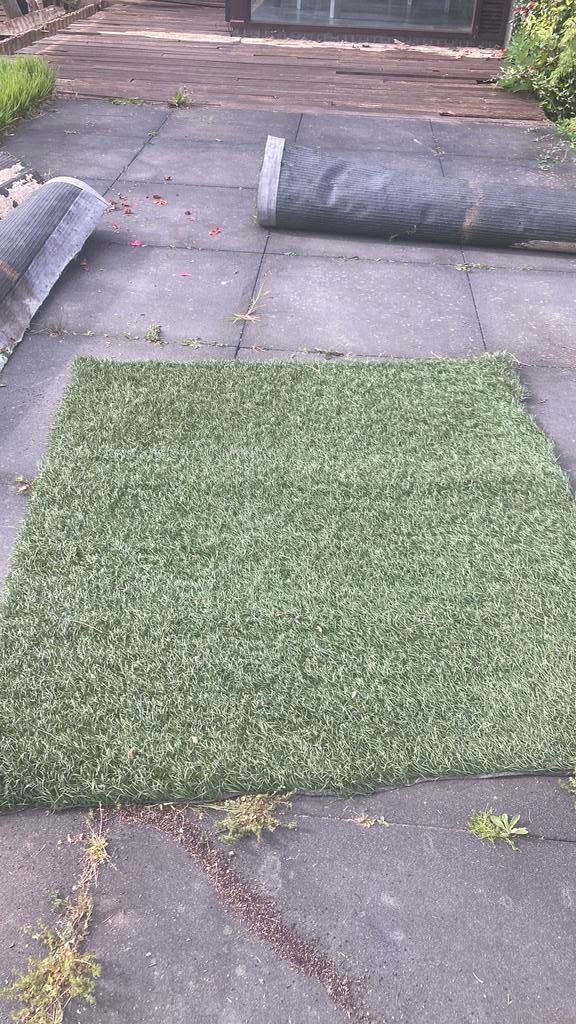 4 rouleaux de gazon artificiel (27 m2 au total), Jardin & Terrasse, Enlèvement, Comme neuf, Gazon artificiel