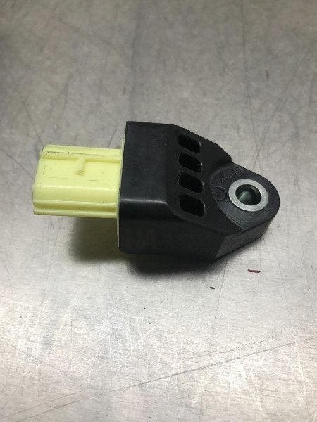 AIRBAG SENSOR Toyota Auris (E18) (|8983102160|), Gebruikt, Toyota