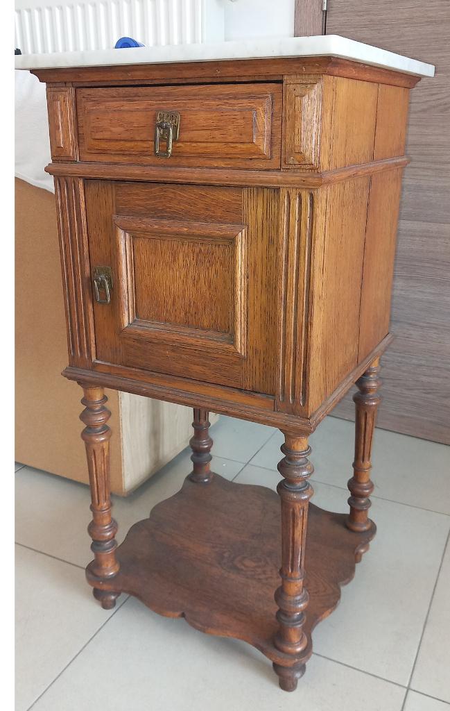 Nachtkastje (antiek), Huis en Inrichting, Slaapkamer | Nachtkastjes, Ophalen, Gebruikt, Minder dan 45 cm, 70 cm of meer