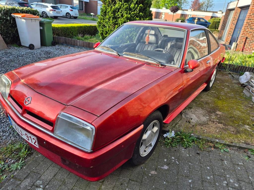 Opel manta b 16s, Auto's, Zwart, Leder, Handgeschakeld, Particulier