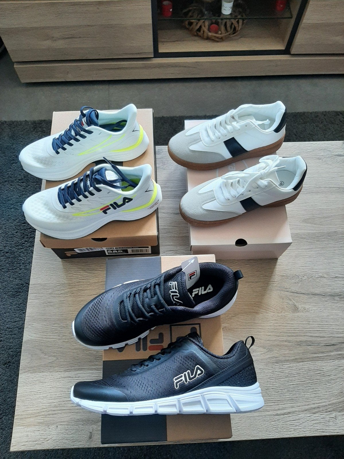 Nieuwe wandelschoenen en sneakers heren maat 42 , 3 foto´s, Ophalen of Verzenden, Nieuw, Sneakers