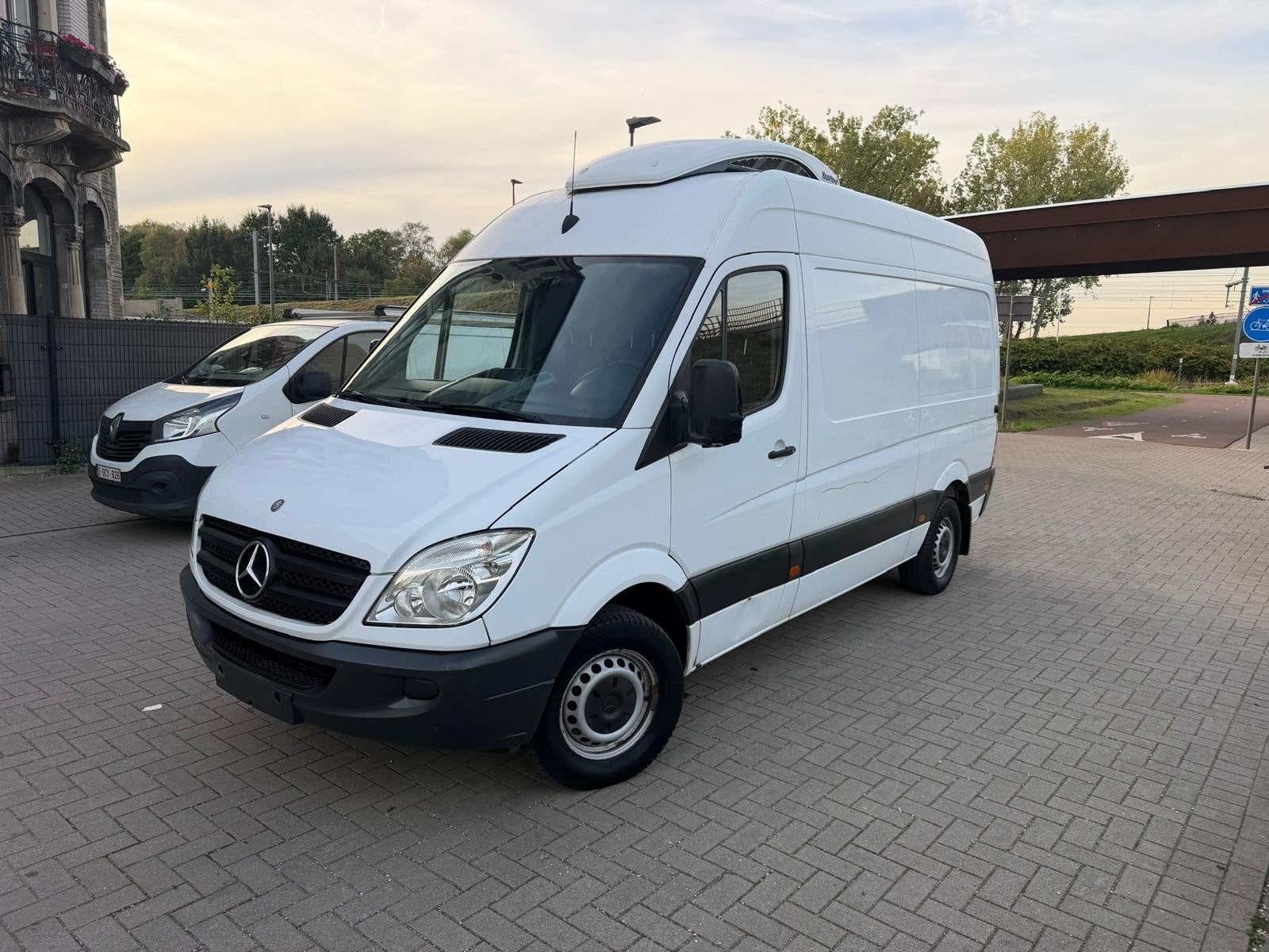 MERCEDES SPRINTER 316CDI 2011 163000 KM VOITURE RÉFRIGÉRÉE E, Autos, Achat, 3 places, Boîte manuelle, 22 cm³