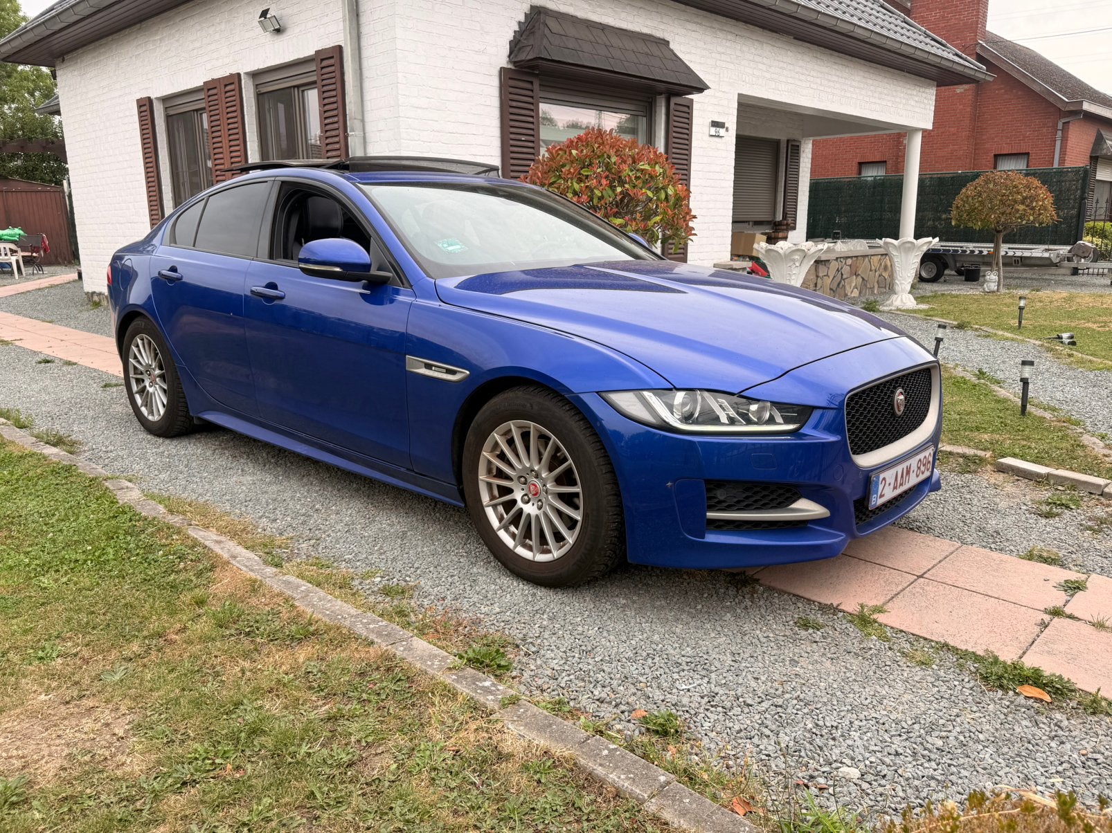 blauwe Jaguar XE R-Sport 2.0D Automaat – 180 pk – 06/2017, Autos, Jaguar, Cuir, Achat, Euro 6, Noir