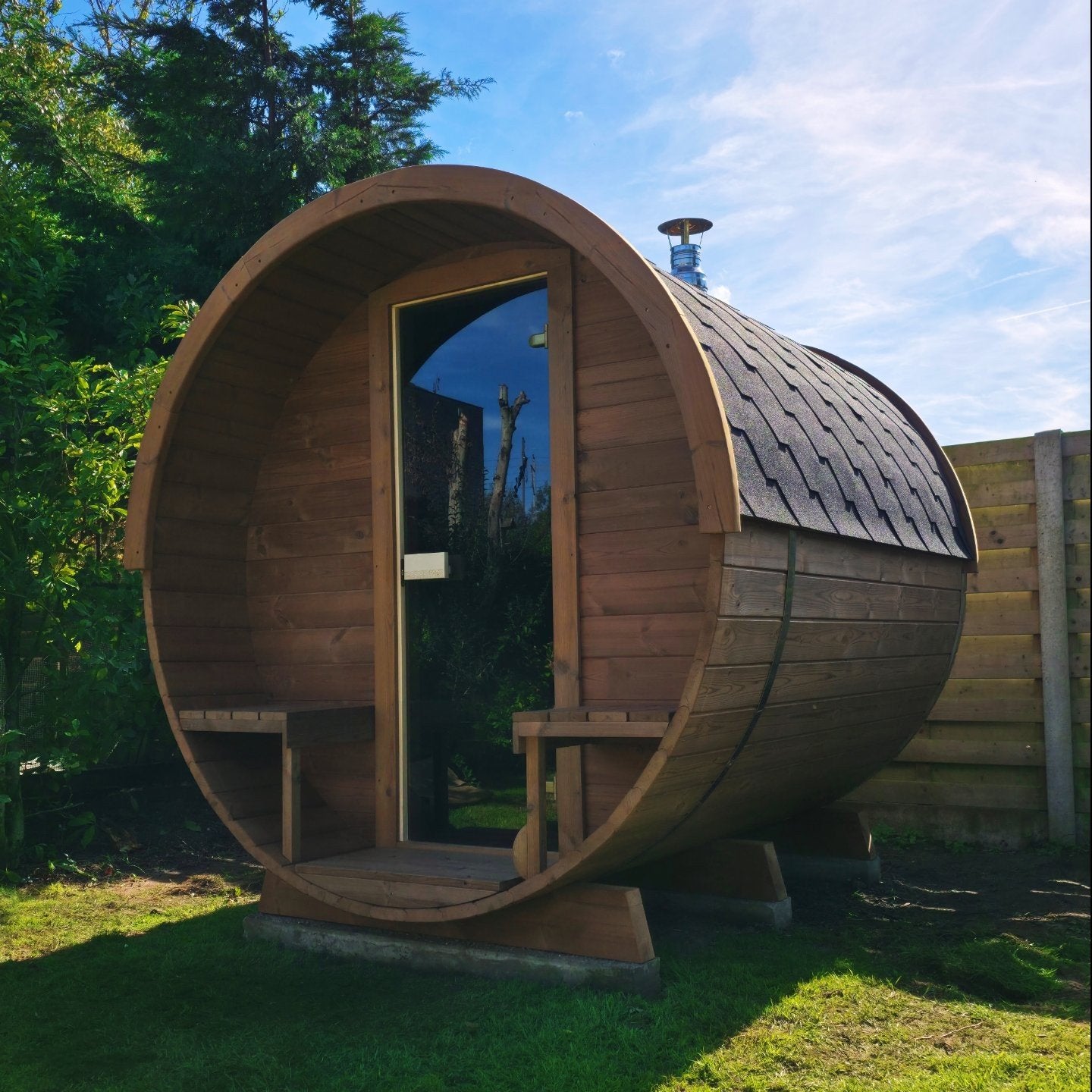 Livraison et installation gratuites d'un sauna en baril de 2, Sports & Fitness, Enlèvement ou Envoi, Neuf, Finlandais ou Traditionnel