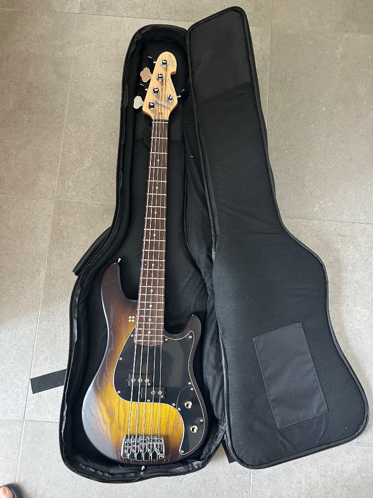 Sandberg Californa II VS5 - 32,5 medium scale, Muziek en Instrumenten, Ophalen of Verzenden, Zo goed als nieuw, Elektrisch, 5-snarig