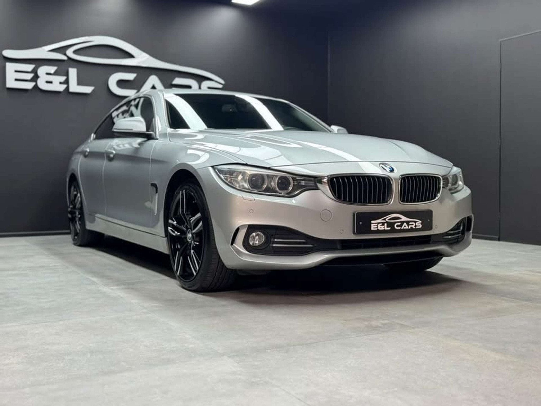 BMW 4 Serie 420 Gran Coupé 420d xDrive Luxury *12 mois de g, Autos, Cuir, Argent ou Gris, Achat, Entreprise