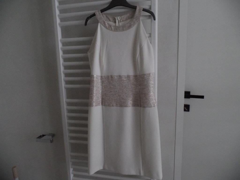 Wit kleedje Caroline Biss, Kleding | Dames, Jurken, Wit, Ophalen of Verzenden, Zo goed als nieuw, Knielengte