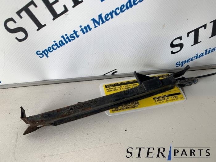 Support pare-chocs avant gauche d'un Mercedes E-Klasse, 3 mois de garantie, Utilisé, -, -