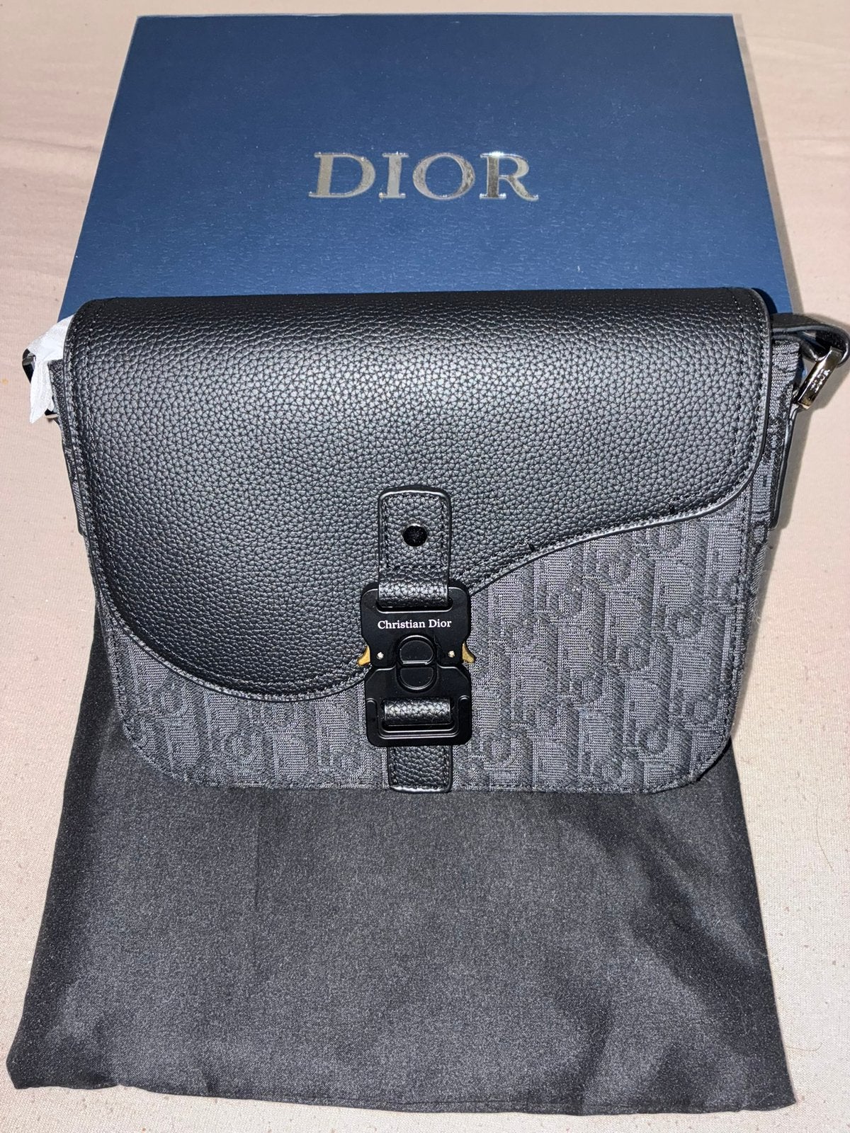 Sacoche Dior, Bijoux, Sacs & Beauté, Sacs | Sacs à bandoulière, Neuf, Autres marques, Cuir, Enlèvement ou Envoi