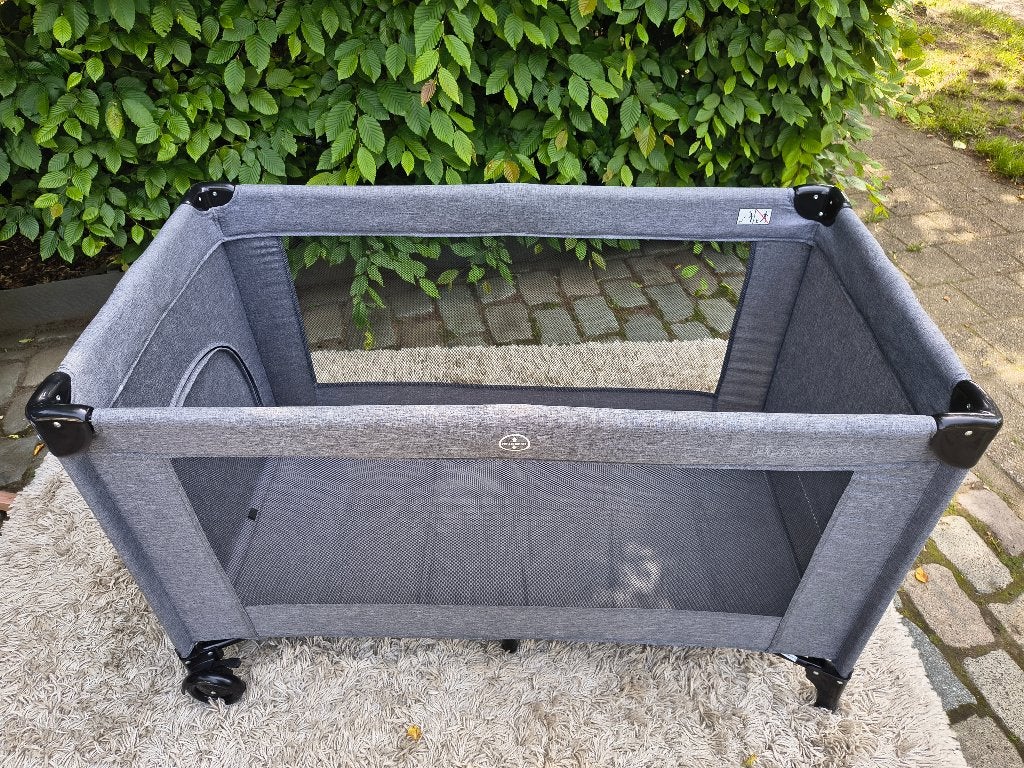 Reisbed met matras, Kinderen en Baby's, Ophalen of Verzenden, Zo goed als nieuw, Reisbedje