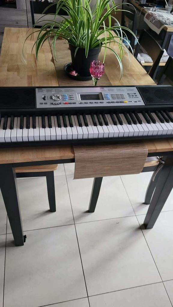 Nieuwe cynthesizer, Ophalen, Nieuw