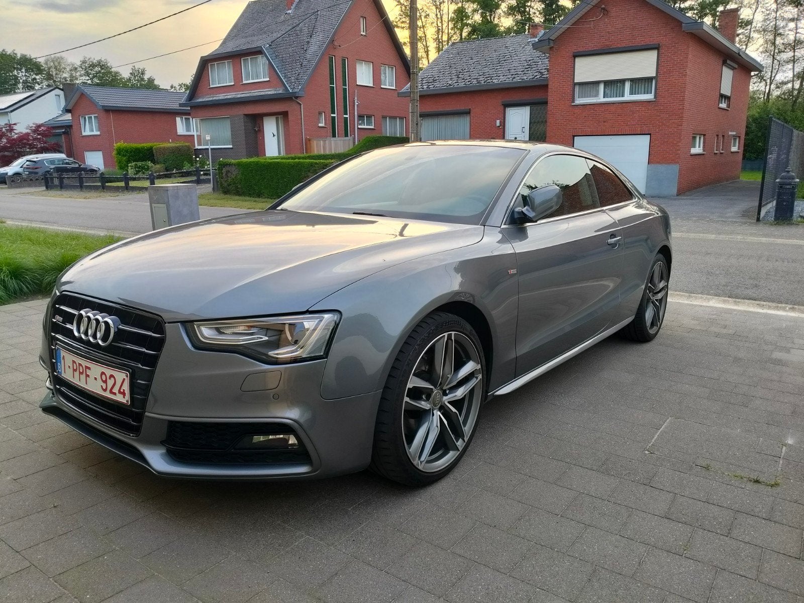 Audi A5 coupé TDI 190 PK, Autos, Cuir, Argent ou Gris, Achat, Euro 6