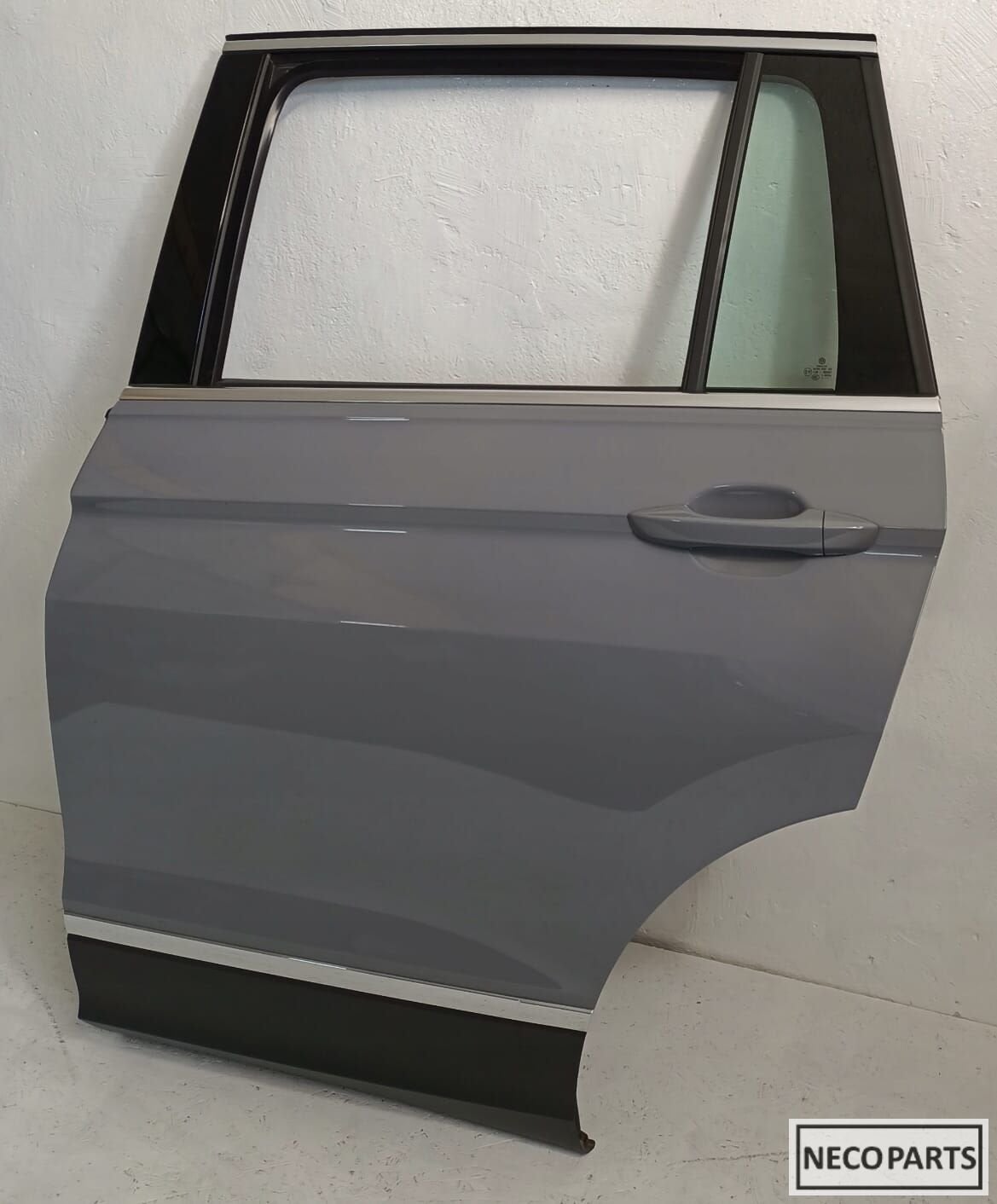 VW TIGUAN 5N 5NA PORTIER DEUR KLEUR LA7C ALLES LEVERBAAR !!, Arrière, Volkswagen, -, Haillon arrière