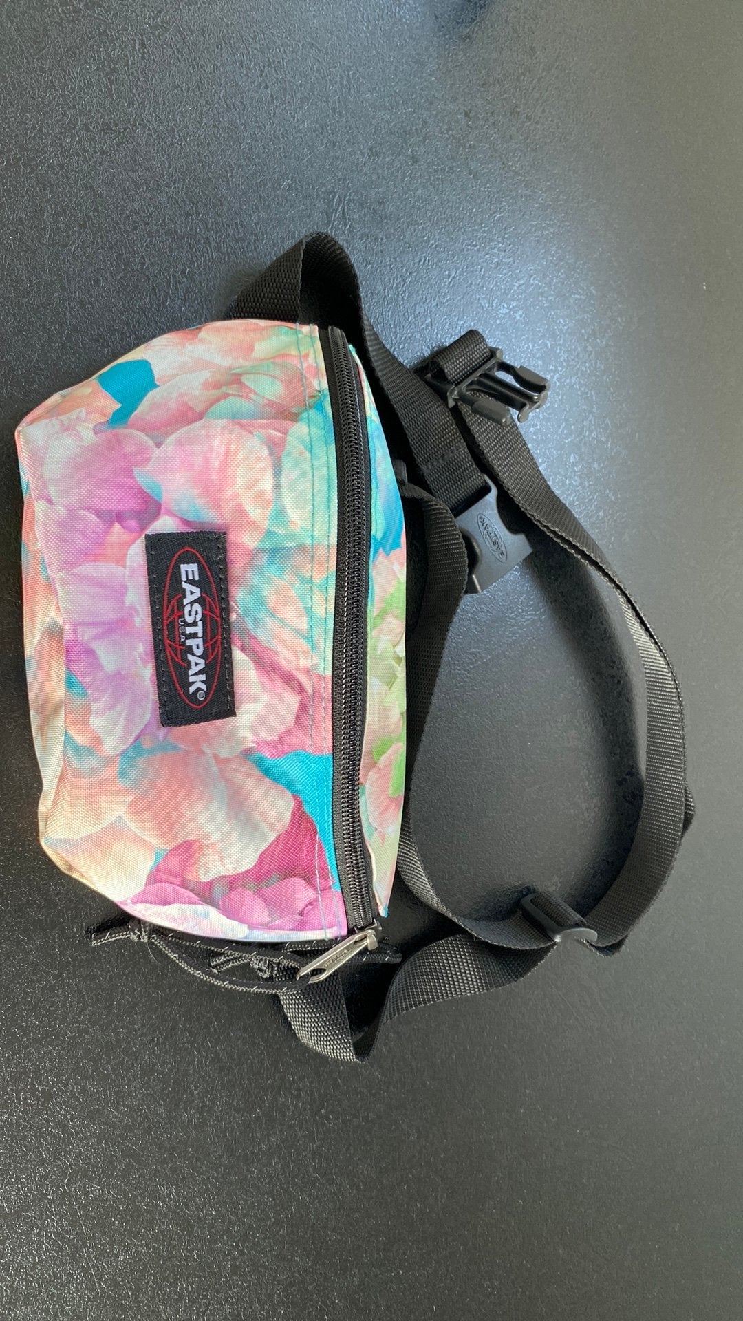 Eastpak heuptasje, Ophalen of Verzenden, Zo goed als nieuw