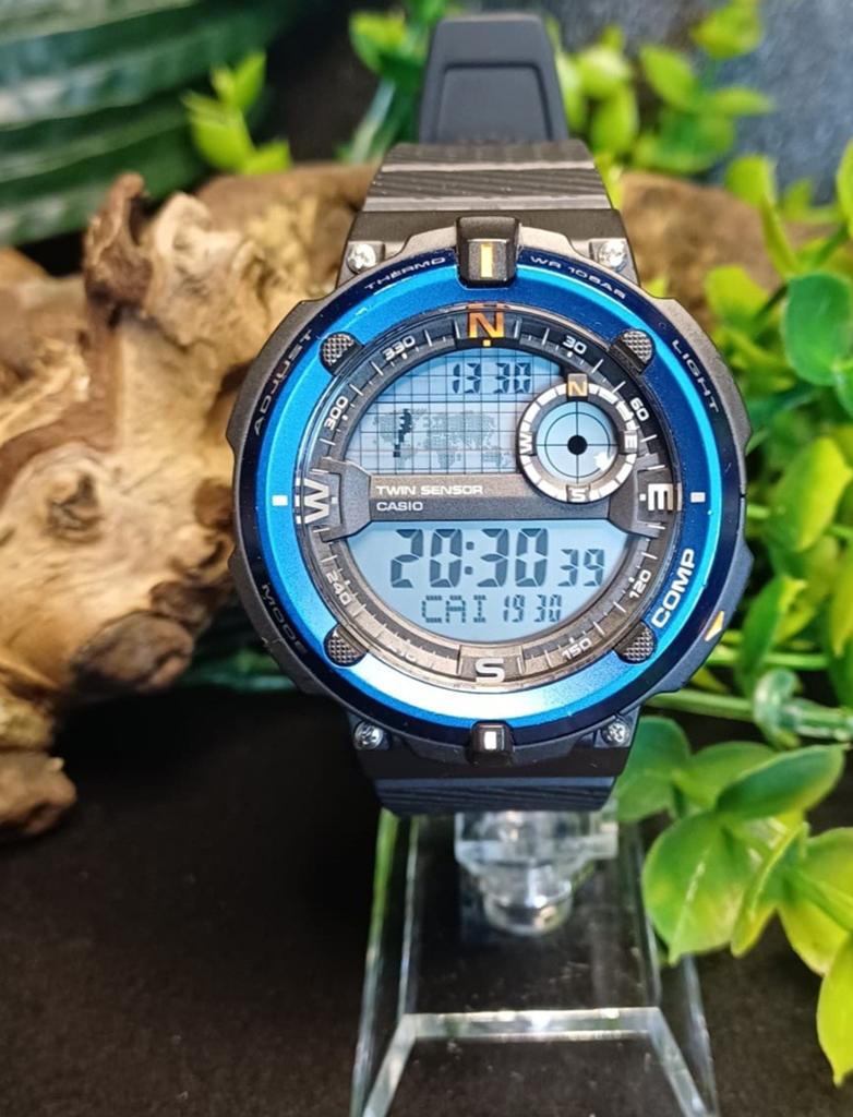 Casio Twin Sensor, Handtassen en Accessoires, Sporthorloges, Casio, Zo goed als nieuw, Waterdicht, Verzenden