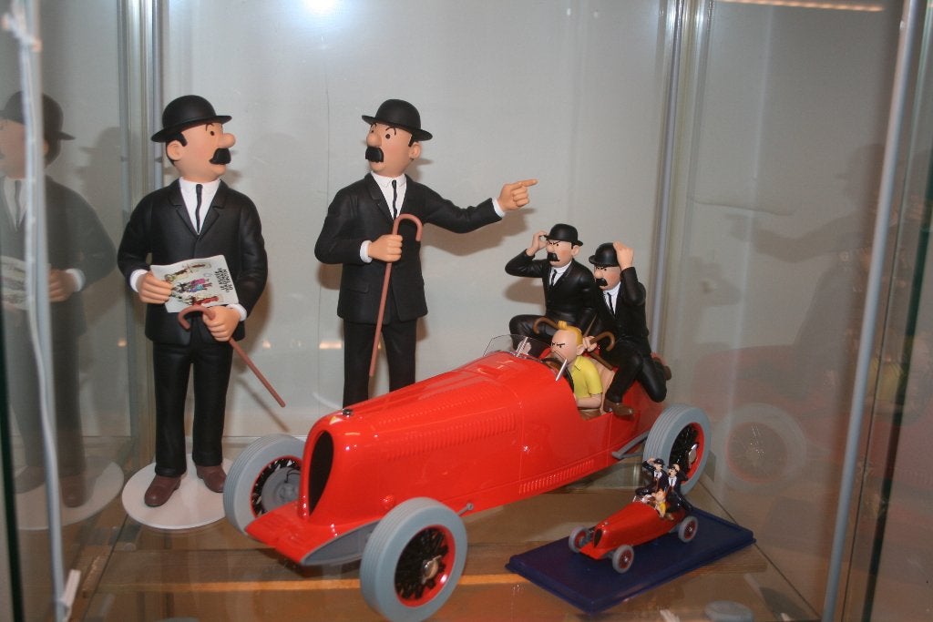 TINTIN LE BOLIDE ROUGE PLUS LES DEUX GRAND DUPONDT, Ophalen
