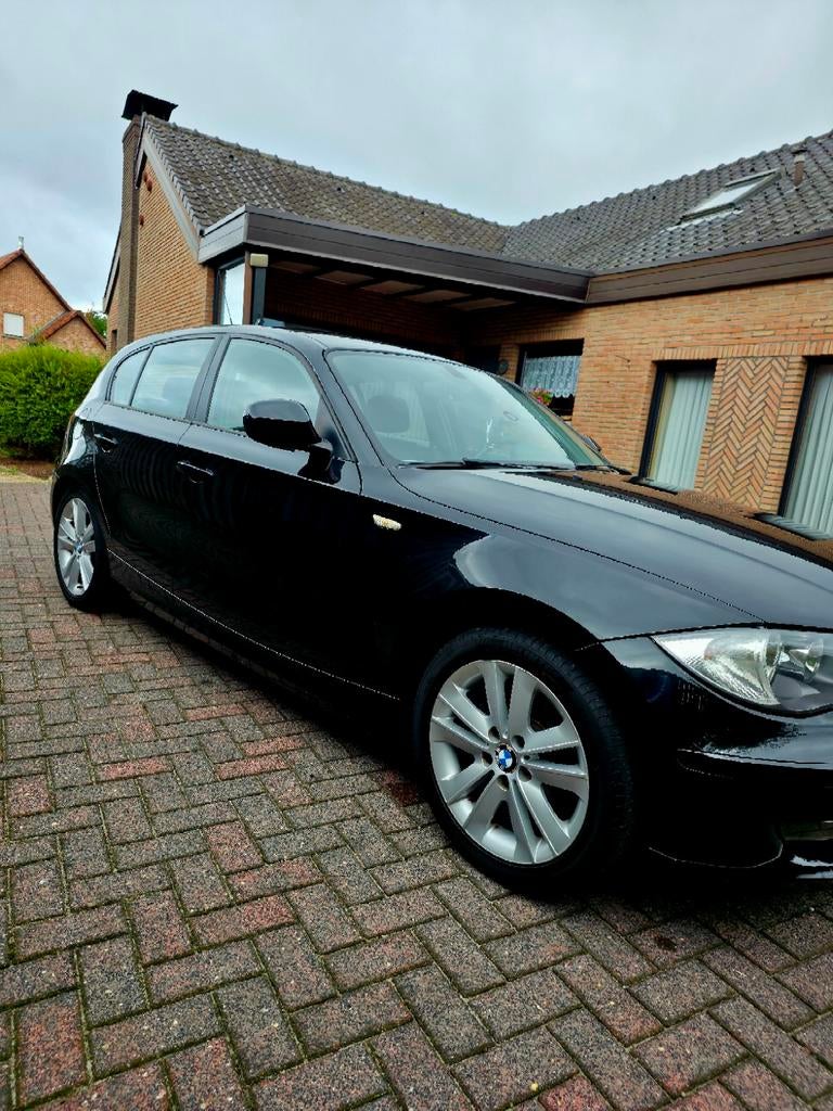 BMW 116D 99000km, Auto's, Euro 5, Zwart, Zwart, Particulier