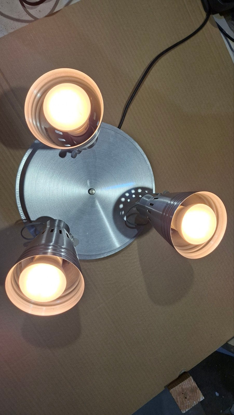 plafonnier à 3 spots, ampoules à économie d'énergie incluses, Maison & Meubles, Autres sources lumineuses, Spot encastrable ou Spot mural