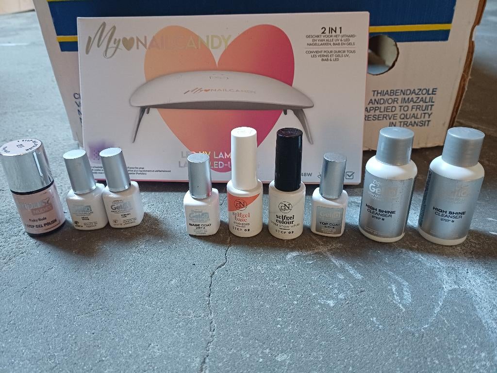 Nagellak, Ophalen, Overige kleuren, Zo goed als nieuw, Handen en Nagels