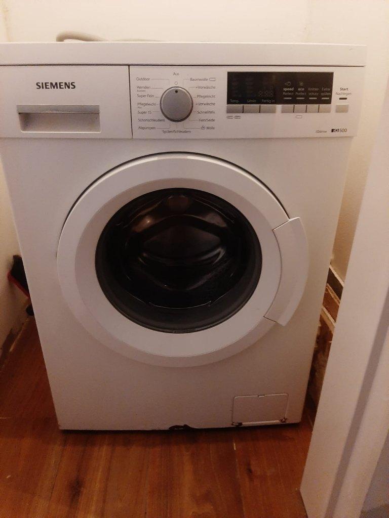 (VOOR REPARATIE) Siemens wasmachine, Elektronische apparatuur, 6 tot 8 kg, Ophalen, Niet werkend, Voorlader