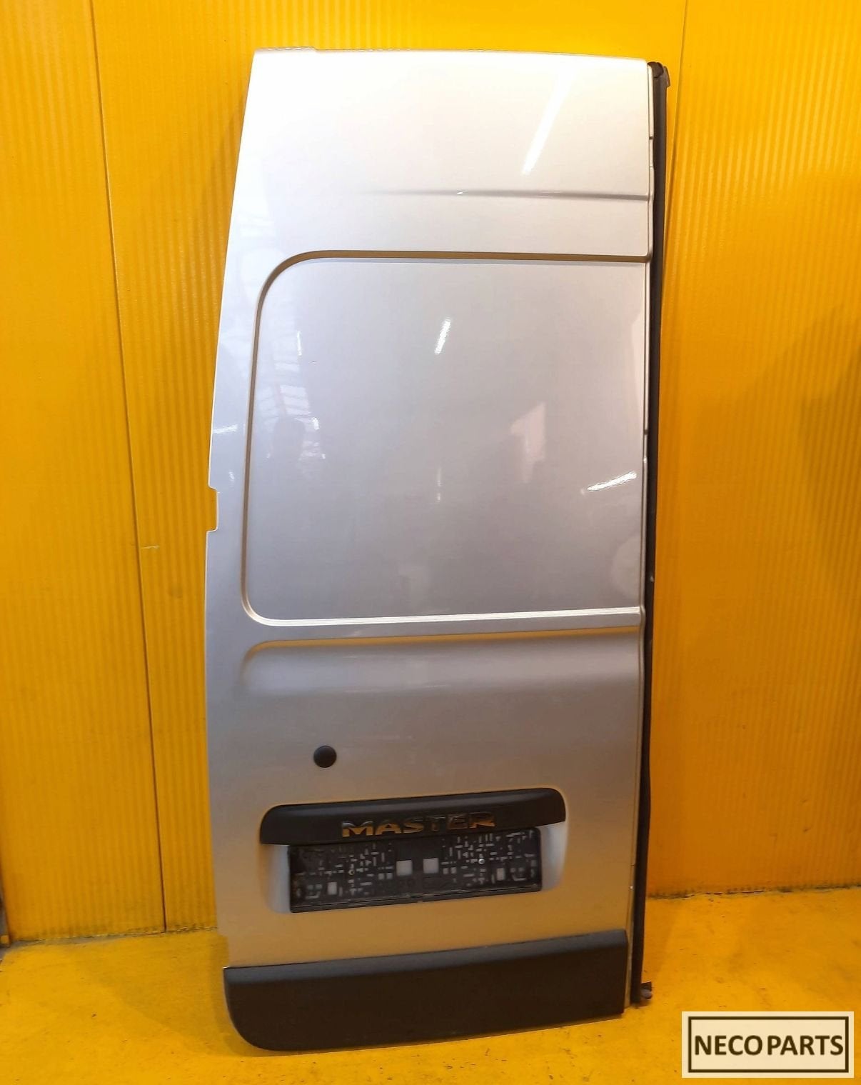 RENAULT MASTER III PORTIER DEUR LINKS ACHTER ALLES LEVERBAAR, Arrière, Renault, -, Haillon arrière